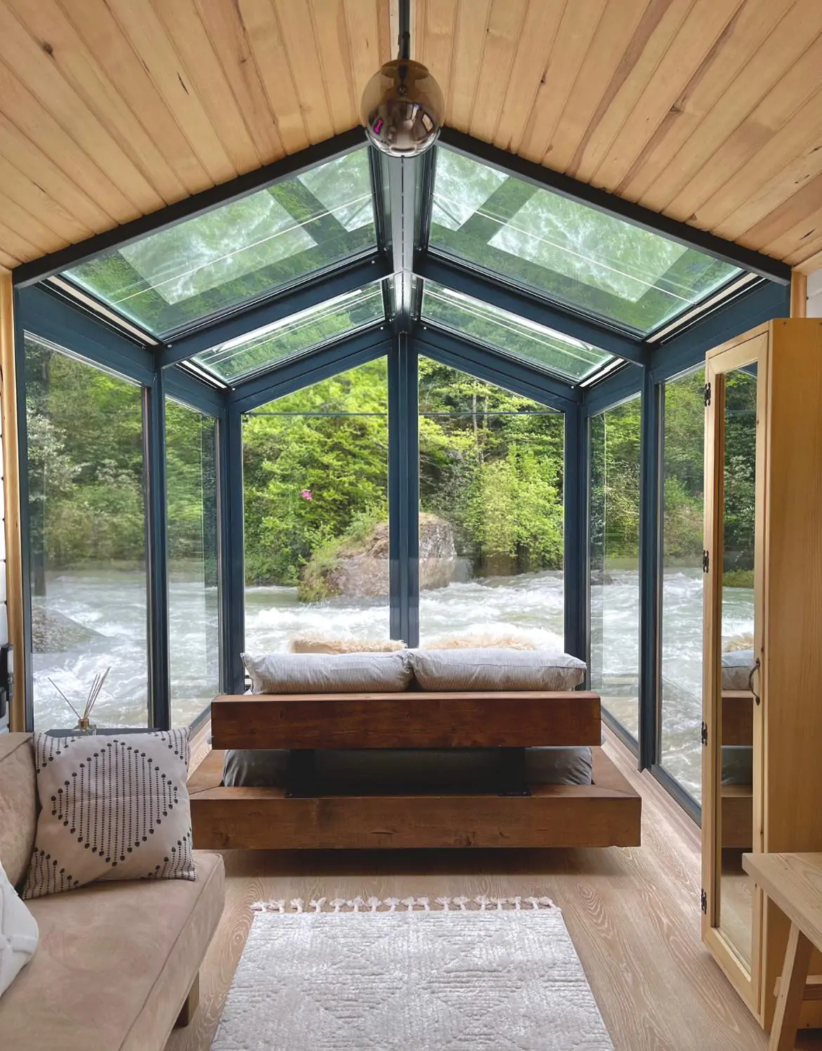 Bungalow with Jacuzzi (1)